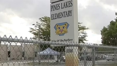 معلمة تصاب بالإغماء جراء تعرضها لهجوم من تلميذين بعمر الخامسة