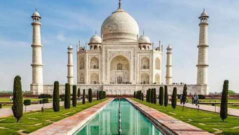 تاج القصور.. القبر الذي أصبح تحفة العالم وأحد عجائبه