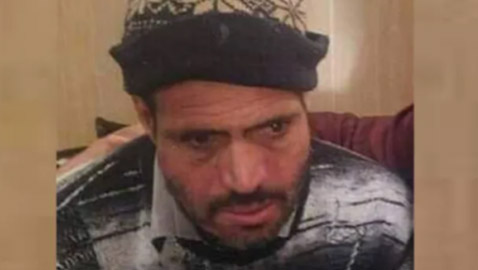 قصة تقشعر لها الأبدان.. رجل في أحضان أهله بعدما تاه 27 سنة