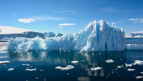 تغير يثير دهشة العلماء: القطب الجنوبي أدفأ 40 درجة لأول مرة بتاريخه!