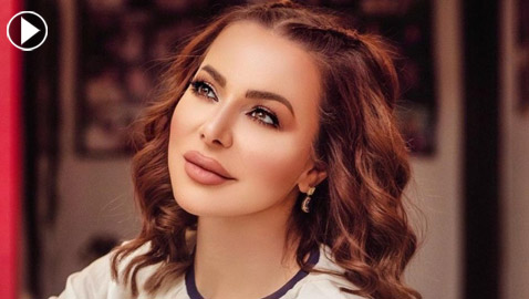 فيديو: سوزان نجم الدين تتحدث بانجليزية مكسرة وتحرج نفسها بحديثها عن الزواج