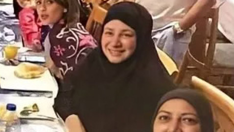 بعد اختفاء سنوات.. صورة صادمة لعبلة كامل على مائدة رحمن، وطليقها يوضح