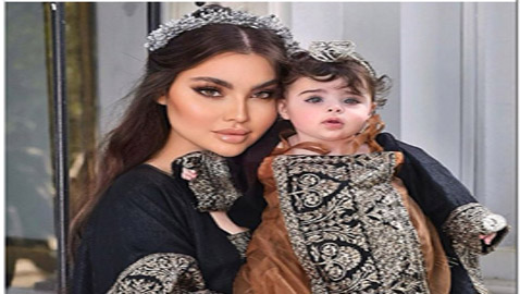 قمر بإطلالة رمضانية مع ابنتها... شاهدوا جمالها (صورة)