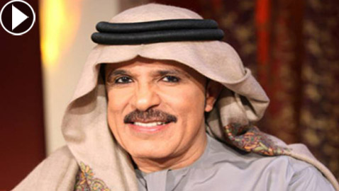 فيديو: عبدالله بالخير يكشف موقف طريف مع معجب.. ترك الكعبة ليتصور معه