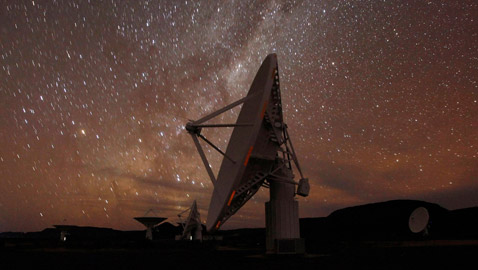 دماغ اصطناعي يمكنه سماع إشارات الكائنات الفضائية بحلول عام 2030