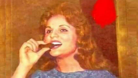 صورة نادرة لـ صباح تأكل القطايف في رمضان