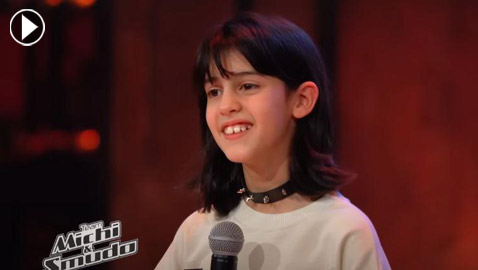 فيديو وصور: من هي نادية المصرية التي أبكت حكام ذا فويس كيدز في ألمانيا؟