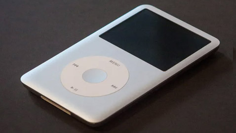 آيبود.. أبل توقف تصنيع أحد منتجاتها بعد 20 عاما من إطلاقه