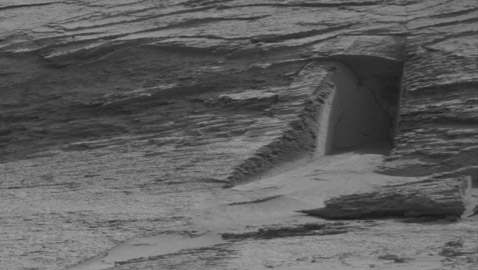 هيكل غامض على كوكب المريخ يبدو كأنه 