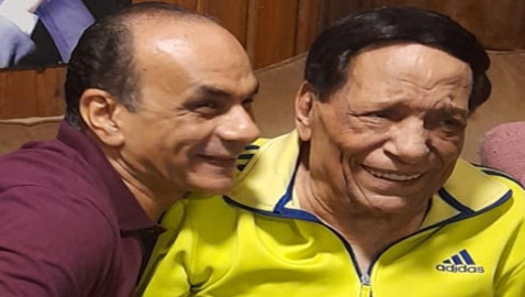 تسريب آخر صورة للزعيم عادل إمام.. لن تصدق كيف أصبح شكله الآن!