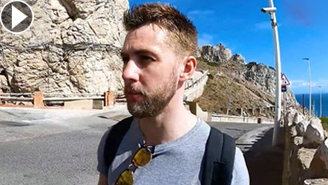أيرلندي يقطع حافة جبل طارق كاملة سيرا على الأقدام خلال 12 ساعة!