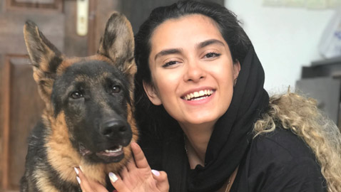 لماذا قد يقودك اقتناء حيوان أليف في إيران إلى السجن؟