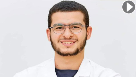 فيديو: شاب يقرأ القرآن الكريم كاملا في سبع ساعات دون أخطاء!