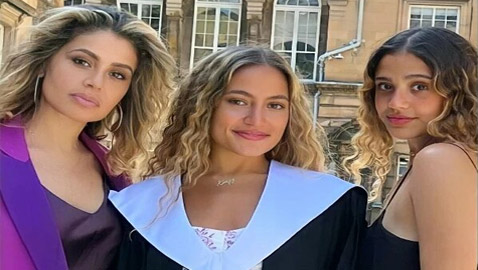 صور كنزي عمرو دياب تحتفل بتخرجها مع والدتها وشقيقتها وبغياب والدها