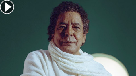 فيديو: محمد منير يعتذر من الجمهور قائلا: كانت لحظة غضب وأنا أحب الأهلي والزمالك!