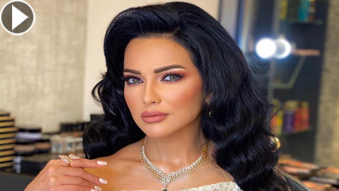 فيديو طريف: فنانة تقلد بإتقان أصالة، أحلام، جورج وسوف ونجوى كرم