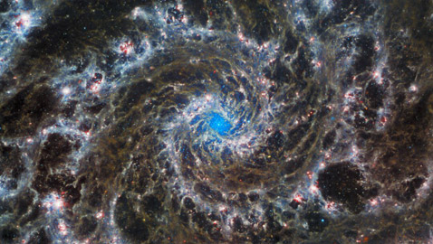 بفضل تلكسوب جيمس ويب الخارق.. أول صورة لمجرة 