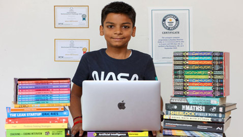 أصغر مبرمج بالعالم ينوي بناء طبيب آلي.. تعلم البرمجة بإغلاق كورونا