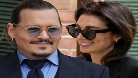 جوني ديب يعيش قصة حب مع محاميته.. متزوجه وتصغره بـ 20 عاما!