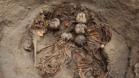 بالصور: اكتشاف مقابر لـ76 طفلاً في البيرو قُدّموا كأضاح