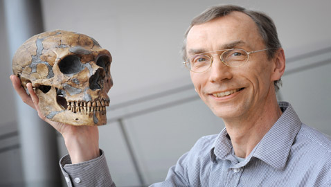 عالم وراثة سويدي يفوز بجائزة نوبل للطب.. صاحب اكتشافات بالتطور البشري