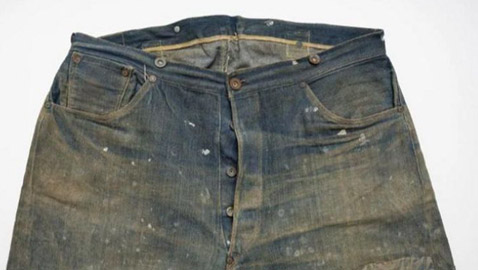 سعر خيالي لبنطلون جينز عمره 140 عاما.. ماركة 
