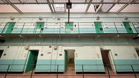 سجن بريطاني مسكون يظهر فيه شبح السيدة البيضاء