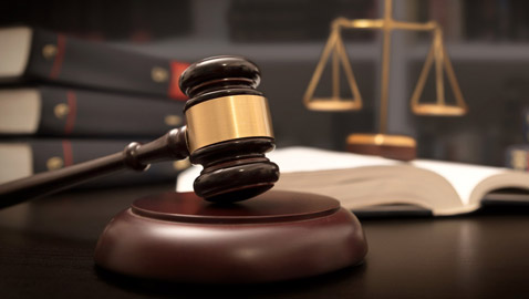 ممنوع تناول العلكة!.. تعرفوا إلى أغرب القوانين من حول العالم