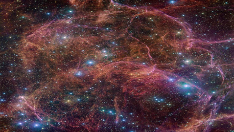 صور: انفجار لنجم عملاق يخلف لوحة مذهلة في السماء