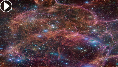 علماء الفلك يرصدون 