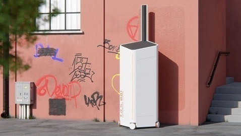 روبوت يحدد العبارات غير المرغوبة على الجدران ويغطيها بالطلاء