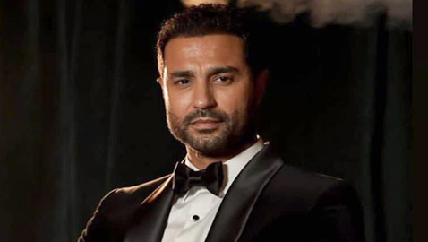 كريم فهمي يعترف: ضربت شخص في الشارع وأهنته! كده العمرة باظت!!