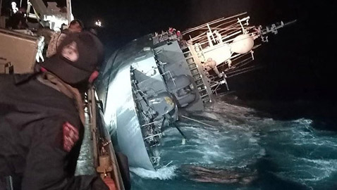 غرق سفينة تايلاندية.. تفاصيل 12 ساعة من البحث