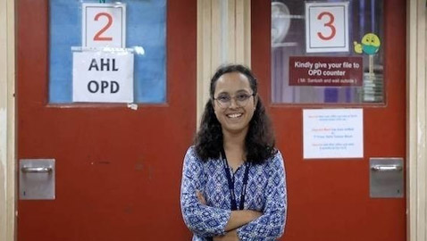 تتغلب على السرطان وتصبح باحثة في المستشفى الذي عولجت فيه