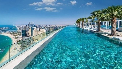 جزيرة سانتوريني اليونانية.. عطلة الأحلام