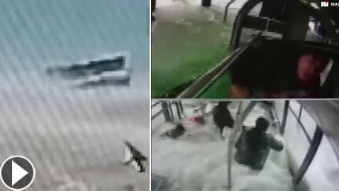 فيديو: لحظات مرعبة لركاب سقطت بهم الحافلة في بحيرة بتركيا