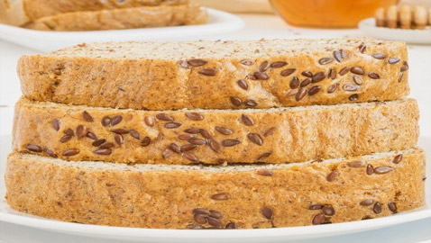 إليكم طريقة تحضير خبز بذور الكتان الطيب للرجيم