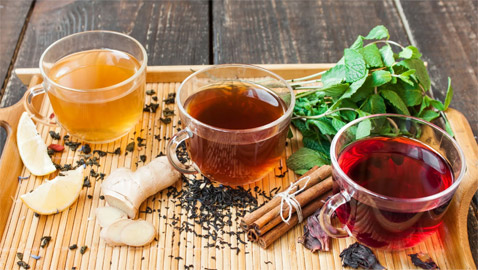 بعضها لا يحتوي على الكافيين.. ما أبرز فوائد مشروبات الأعشاب؟