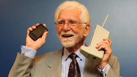 مخترع الهاتف المحمول مصدوم: الناس أصبحوا مدمنين ومهووسين بالموبايل!