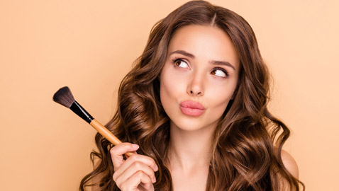 6 منتجات تجميل.. تستحق التجربة هذا الصيف