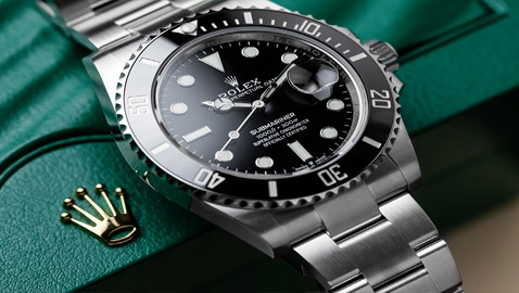 صُنعت منذ 60 عاما.. بيع ساعة رولكس بمزاد علني بـ2.5 مليون دولار