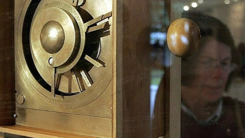 كمبيوتر عمره 2000 عام يحير العلماء