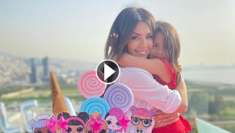 فيديو.. أمل بوشوشة وابنتها تغنيان وترفضان في تحدي الأغاني الجزائرية  