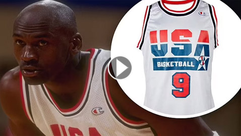 بـ600 ألف دولار فقط.. قميص ملطخ بعرق مايكل جوردان في مزاد!