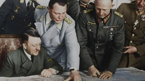 بسبب نومه لمنتصف النهار.. خسر هتلر الحرب العالمية