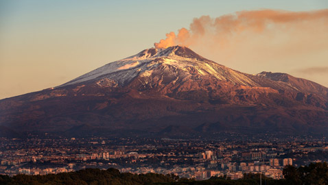 بركان يهدد إيطاليا! التحذير من ثوران خطير لم تشهده البلاد منذ 1583