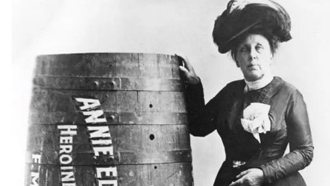 بغواصة غريبة.. نجت هذه المرأة من مغامرة مرعبة