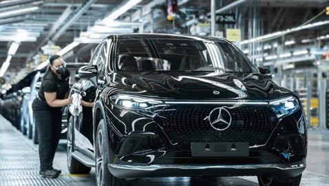 مرسيدس تستدعي 140 ألف سيارة في أمريكا.. والسبب؟
