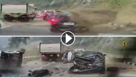 فيديو: انهيار صخري يسحق السيارات ويتسبب بقتلى وجرحى في الهند