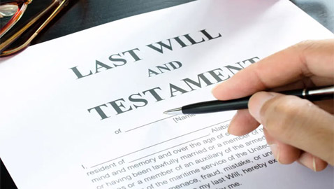 حرمان زوجين من امتلاك عقار بـ3 ملايين دولار! صديقهما منحه لهما قبل موته لكن الوصية حملت مفاجأة!